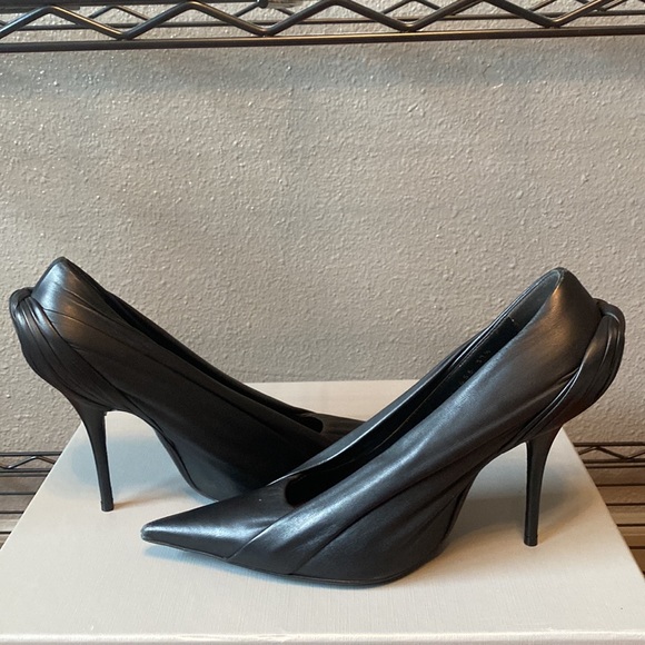 Balenciaga lamskin leather knife pumps - Picture 10 of 11